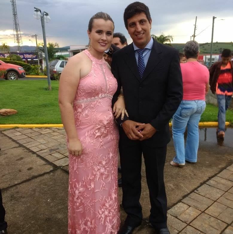 O CASAL DEPOIS DE DAR UM TAPA NO VISUAL