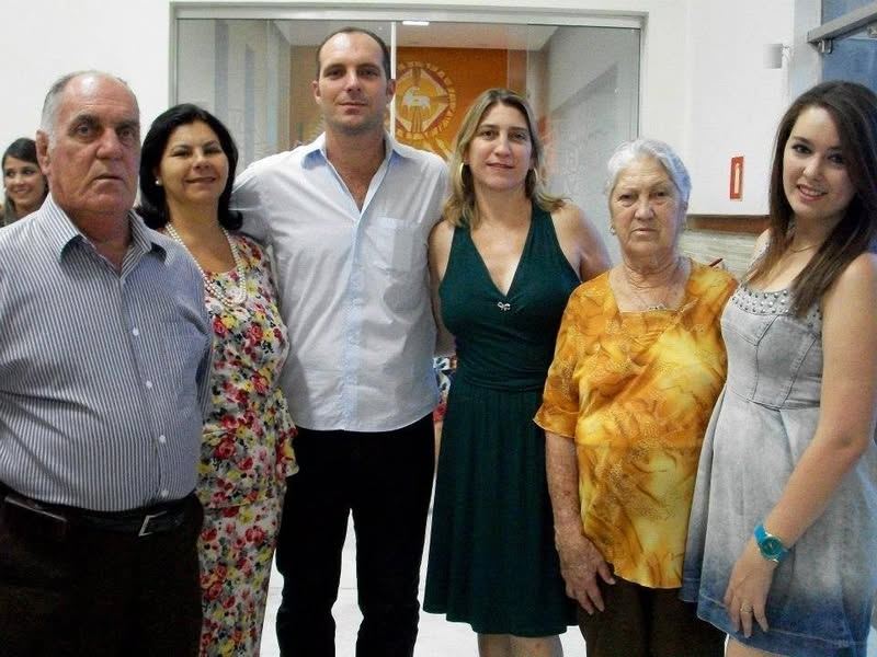 "Ô,POVO BÃO!!!  Amadeus, Marilene, Amadeusinho, Maristela, Tiana,Stell...