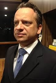 http://globotv.globo.com/globo-news/jornal-das-dez/v/ministerio-vai-ab...