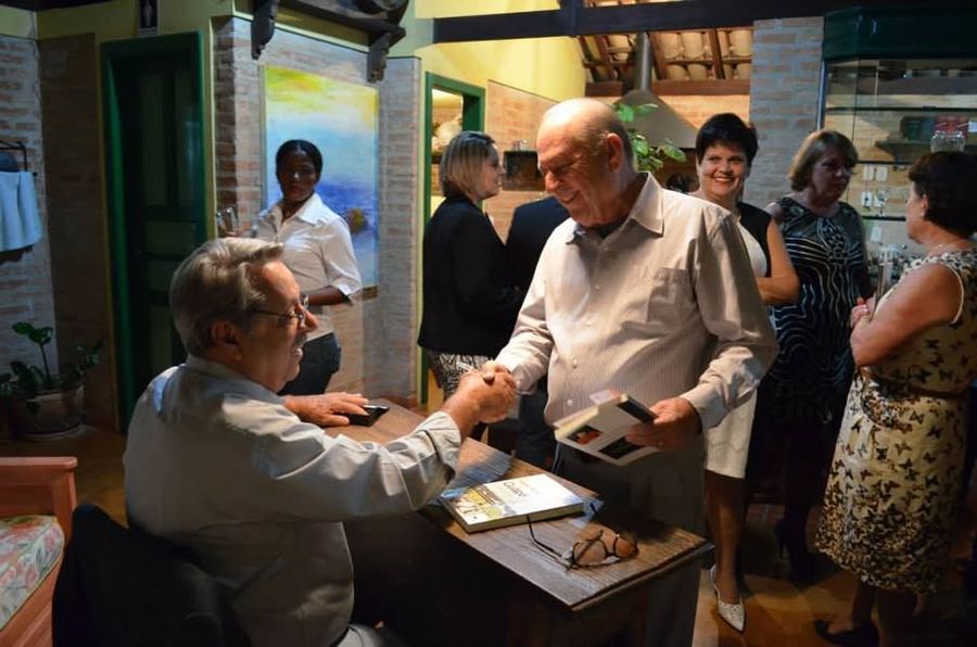 LANÇAMENTO DO LIVRO