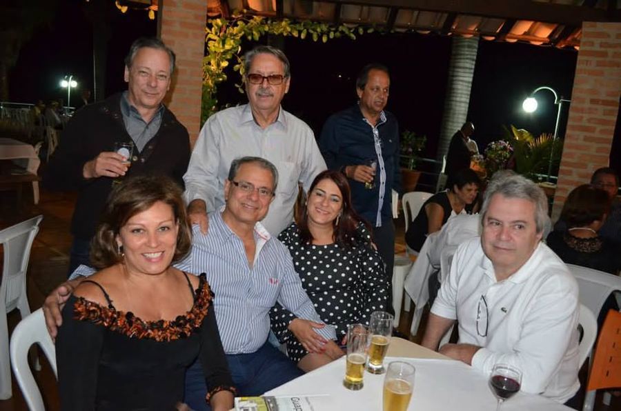 ESSA TAMBÉM NÃO POSSO PERDER. OS FILHOS DO DITE, TECO,ARMANDO E ESPOSA...