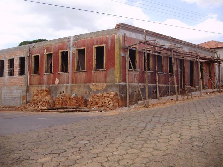 A CASA DA D.LICA DO PIFÂNIO SENDO RESTAURADA PELA ONG