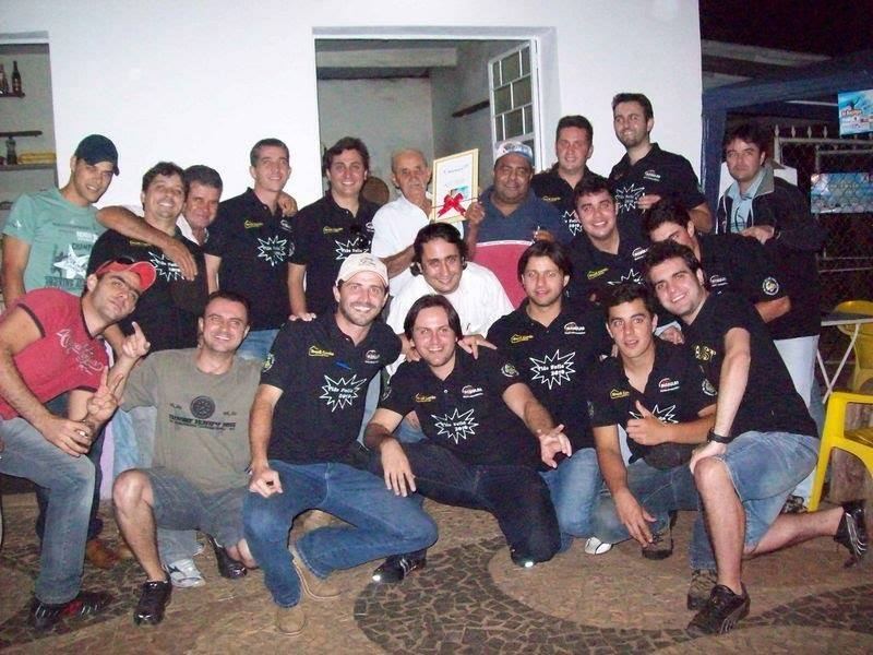 O ''TIÃO FOLIA''COMEÇOU AÍ, NA ESQUINA DA AVENIDA BRASIL COM A 3 DE FE...