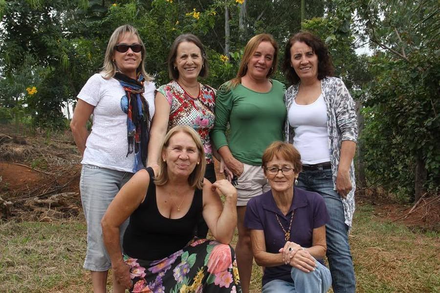 AS PESSOAS QUE MORAM FORA SEMPRE QUEREM NOTÍCIAS, AÍ ESTÃO AS FILHAS DO ZÉ LAU