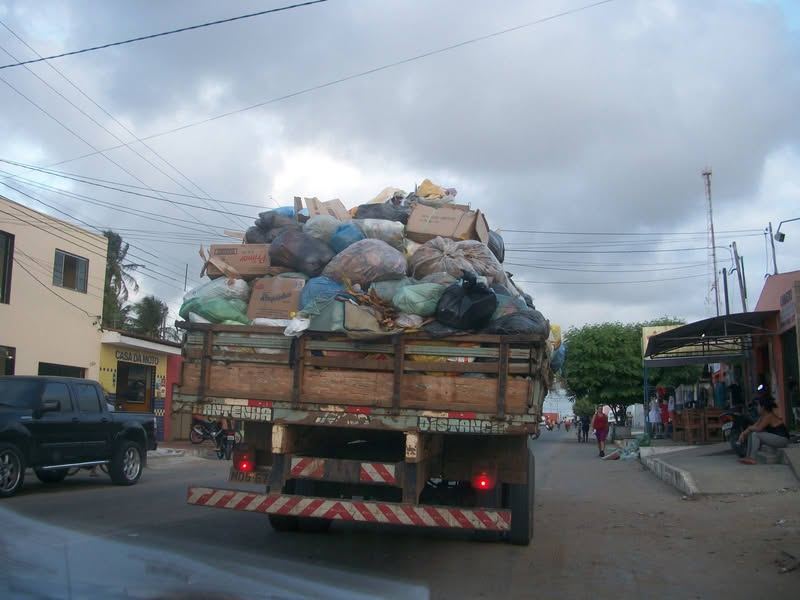 ESSE É O CAMINHÃOZINHO QUE ESCOLHI...E NA POSTAGEM ABAIXO, O MESMO CAM...