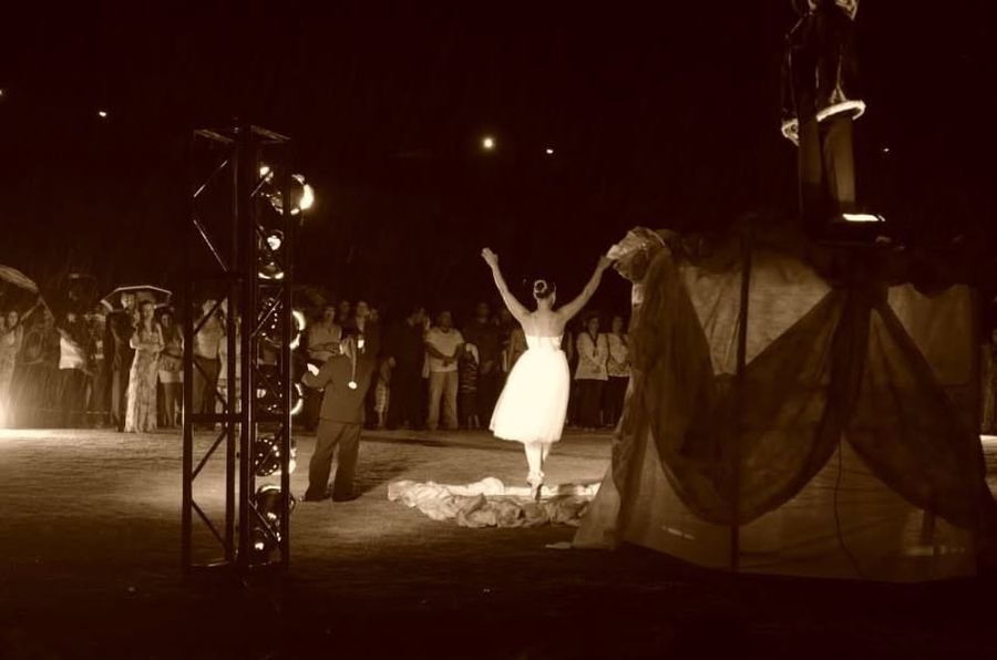 RAQUEL!!! GRACIOSA!!!FORMOSA