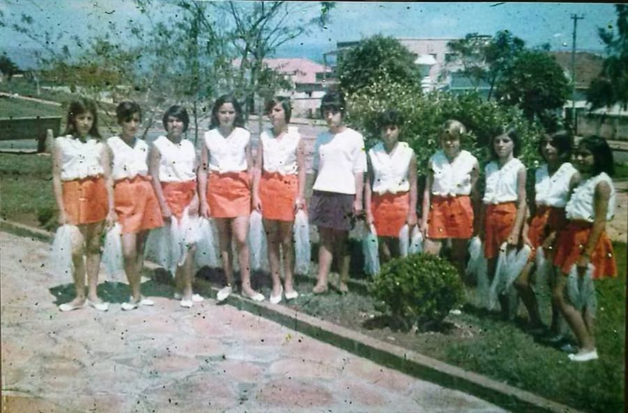 UM TANTÃO DE MENINAS...UM TANTÃO DE ANOS