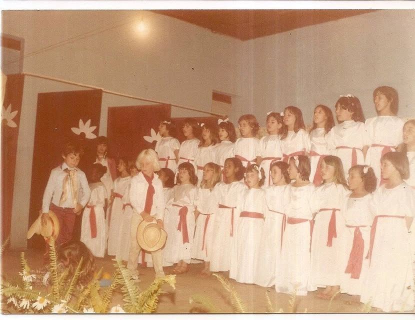 TEATRO DO GRUPO D.AGOSTINHA FLOR DE MARIA.O SUECO É O LUCIANO DO ABRÃO