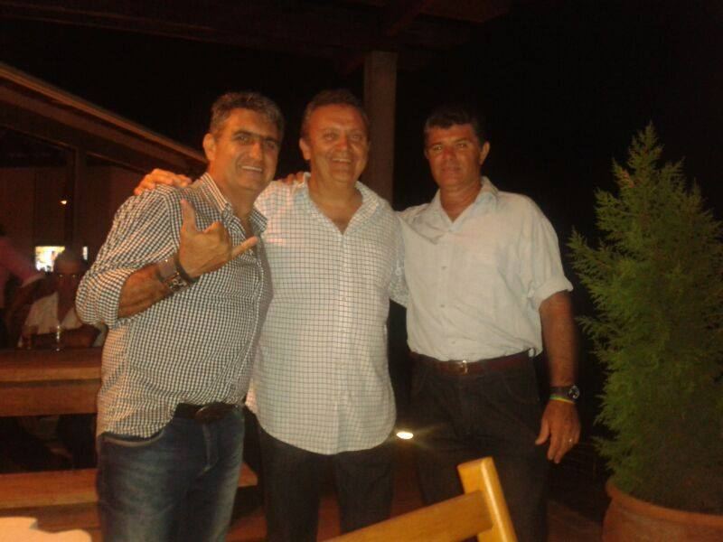 UM TRIO E LEMBRANÇA BOA