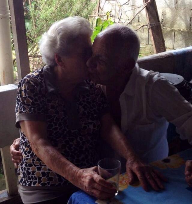 INÊS E RAFA...BEIJO PERTO DA REPRESA