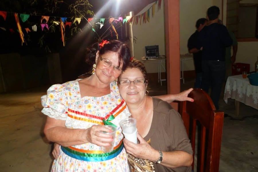 E É TODO ANO A MEMA COISA A FAMIA NÃO MUDA