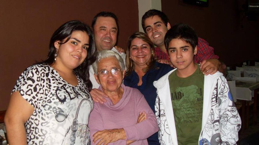 E A FAMÍLIA,TEREZINHA PARULA