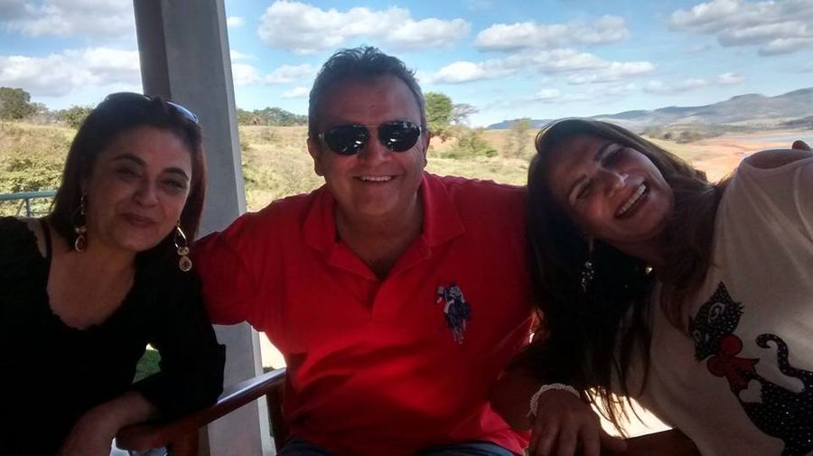 AS PRIMAS, CIDA NUNES E GAIA COM LENILTON NA POUSADA BELLA MINAS.ESSA...