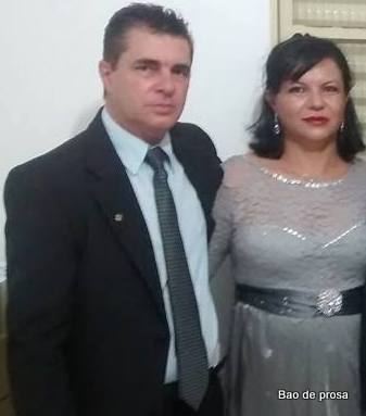 E TAÍ O CASAL EM NOITE DE GALA