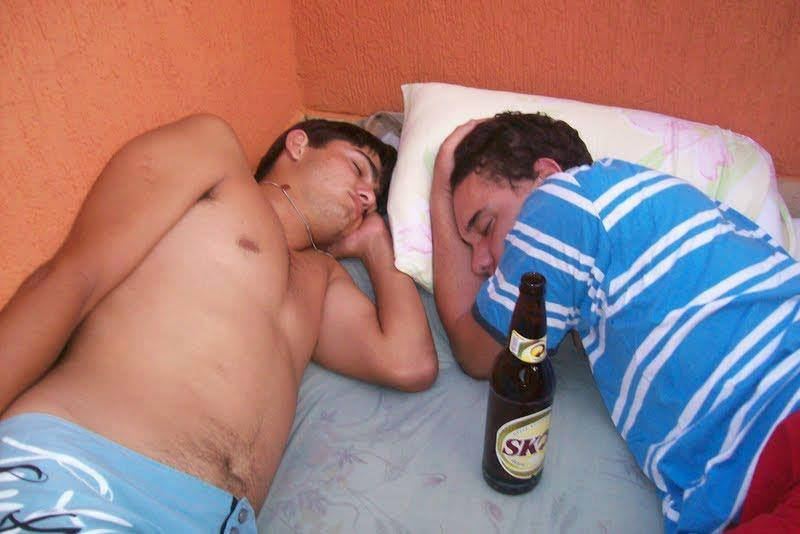 É A MARVADA DA PINGA É QUE ME ATRAPAIA