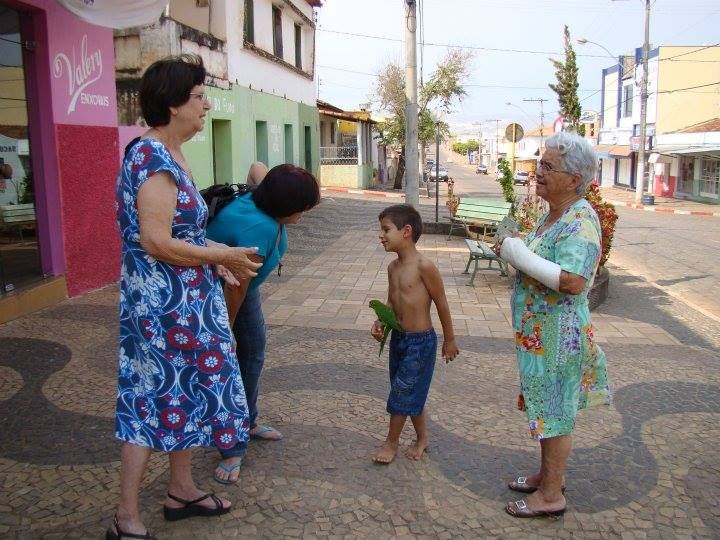 E NO GUAPÉ LÁ NO PASSEIO DA AVENIDA BRASIL