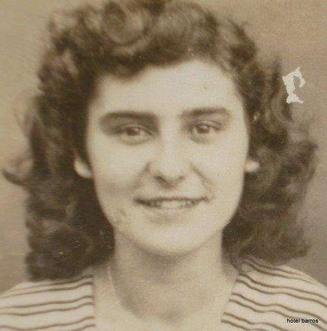 UM BELO RETRATO DE PAREDE