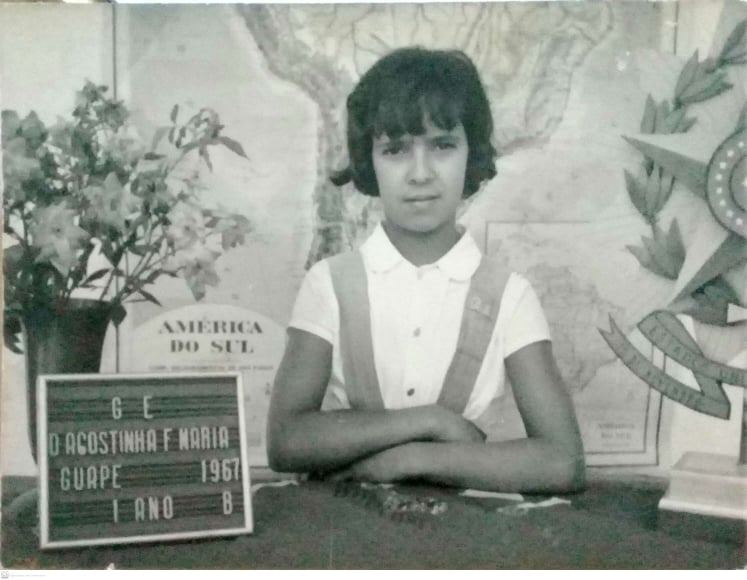 QUEM É ESSA MENININHA